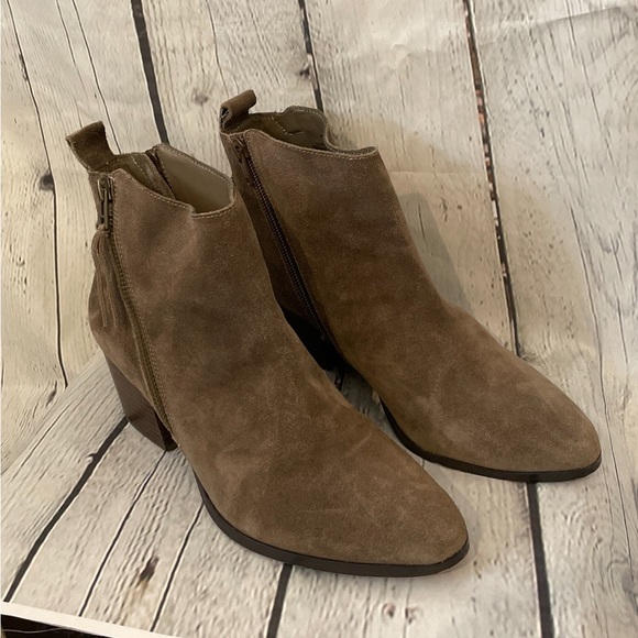 Sole Society So Mira taupe boots - Picture 3 of 10